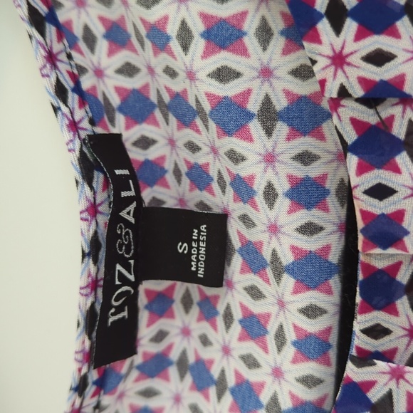 Tank top - Picture 2 of 4